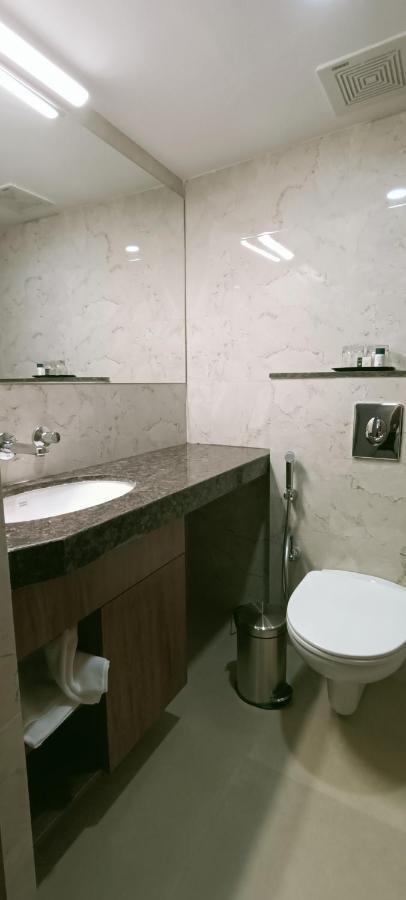 The Beacon Hotel Вадодара Экстерьер фото
