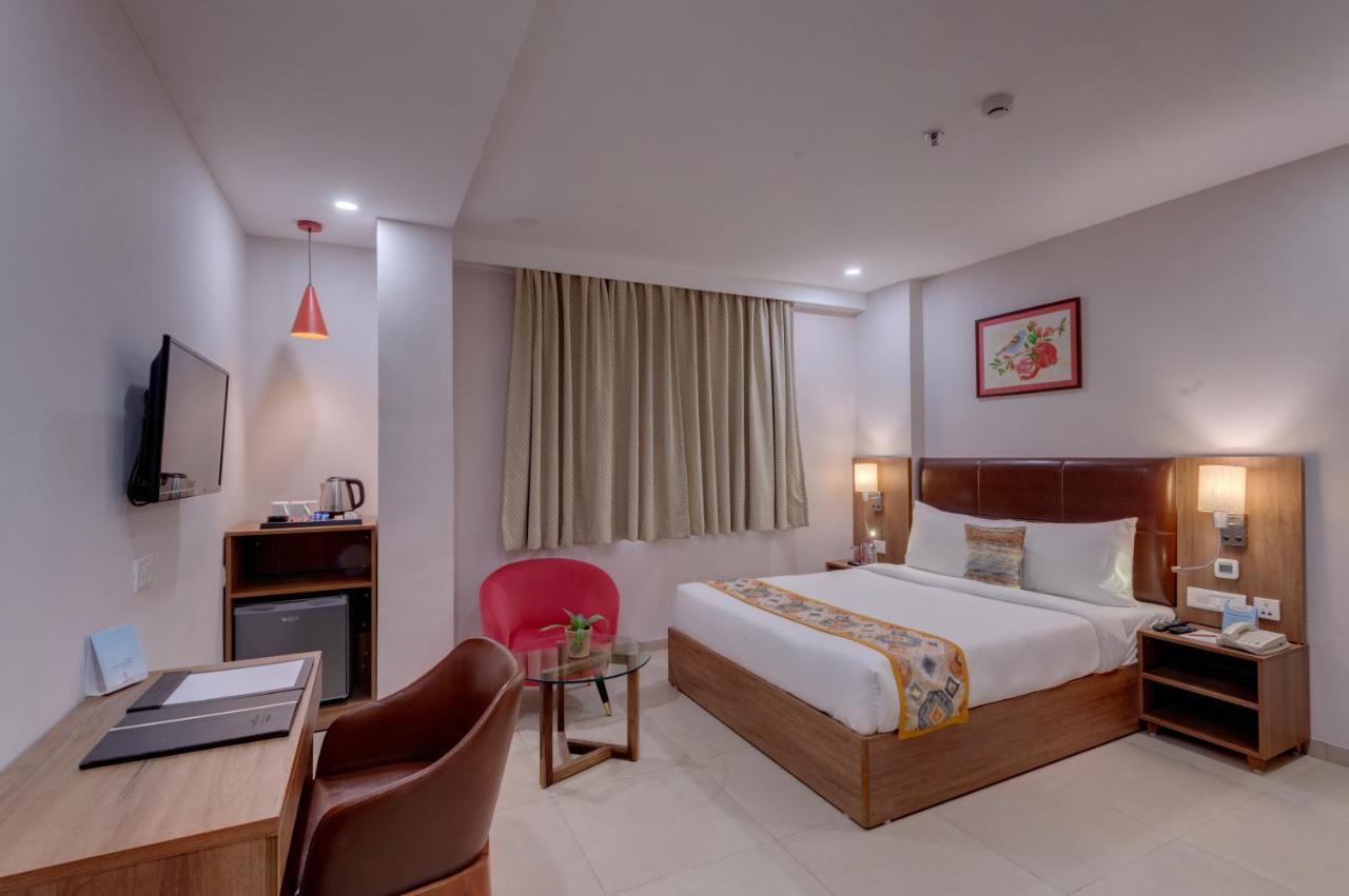 The Beacon Hotel Вадодара Экстерьер фото